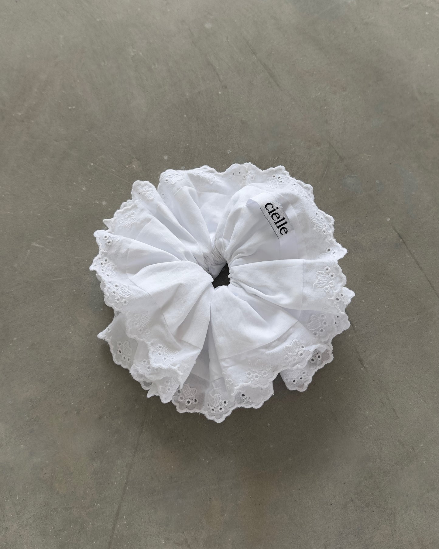 Oversized Broderie Cumbia Scrunchie